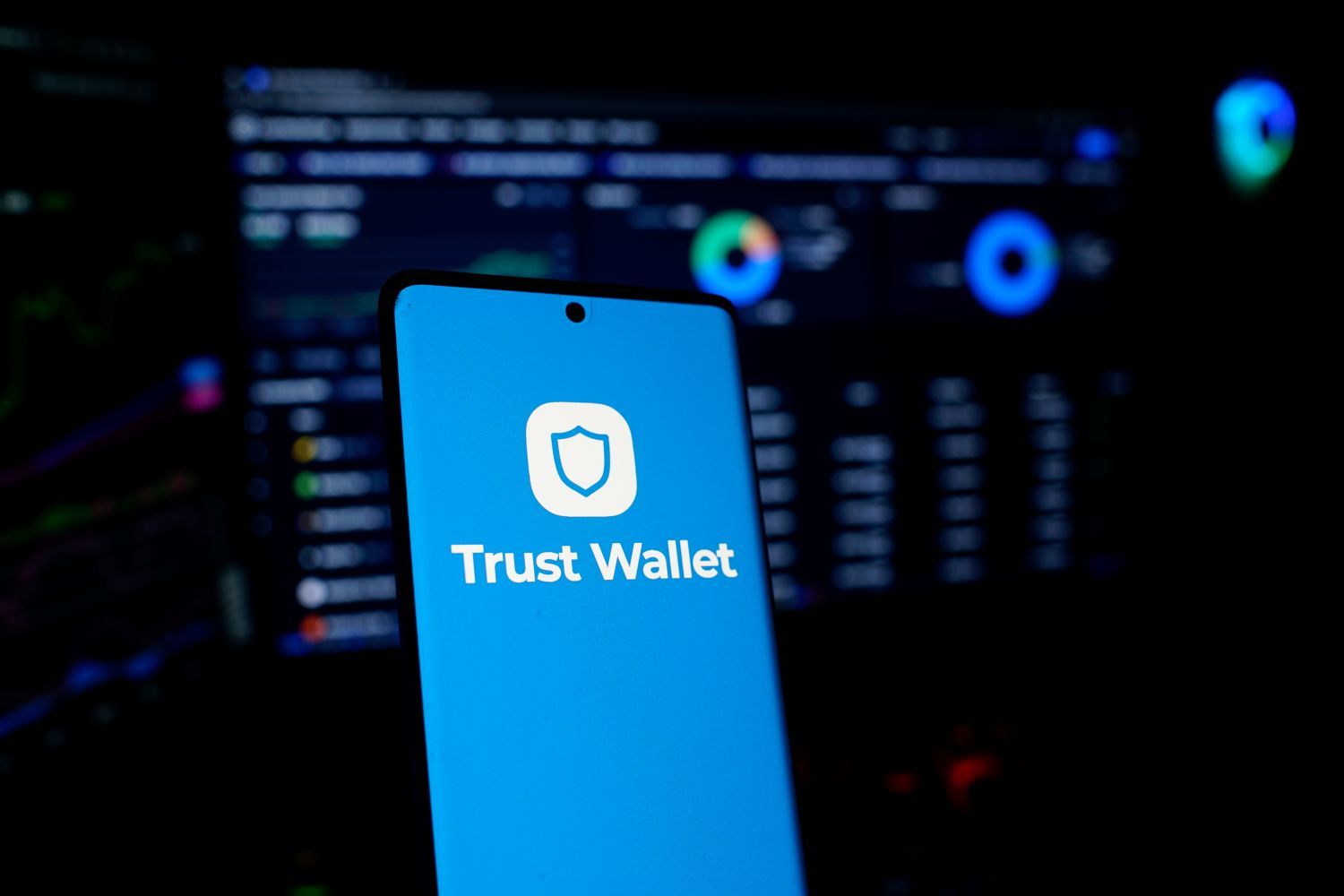 Trust Wallet Launches Compensation Program After Chrome Extension Hack  Drains $7M | Yellow.com
