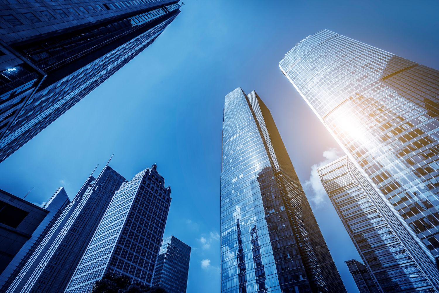 Small Banks Face $13 Billion Asset Risk From Stablecoin Competition