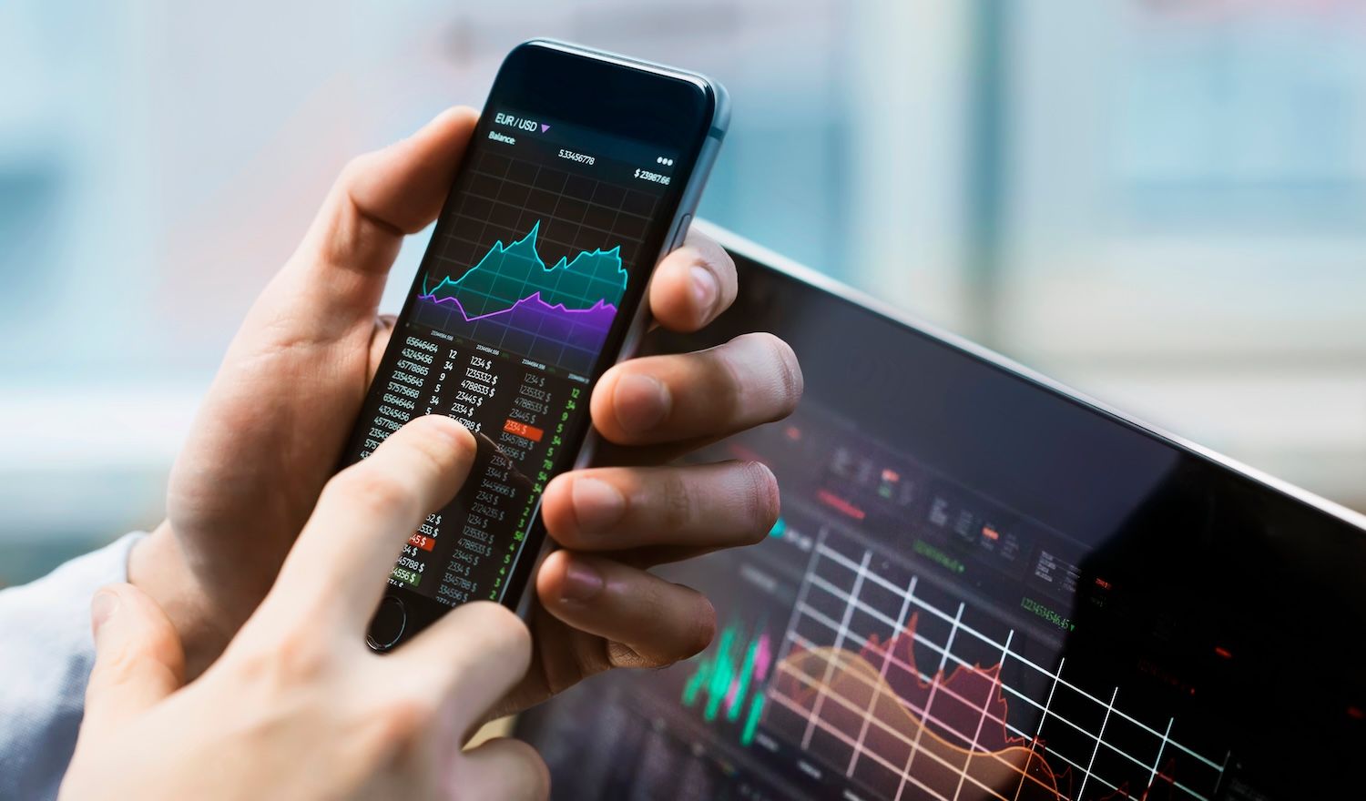MicroStrategy’s Saylor Warns Against On-Chain Proof-Of-Reserves As AI Security Risk