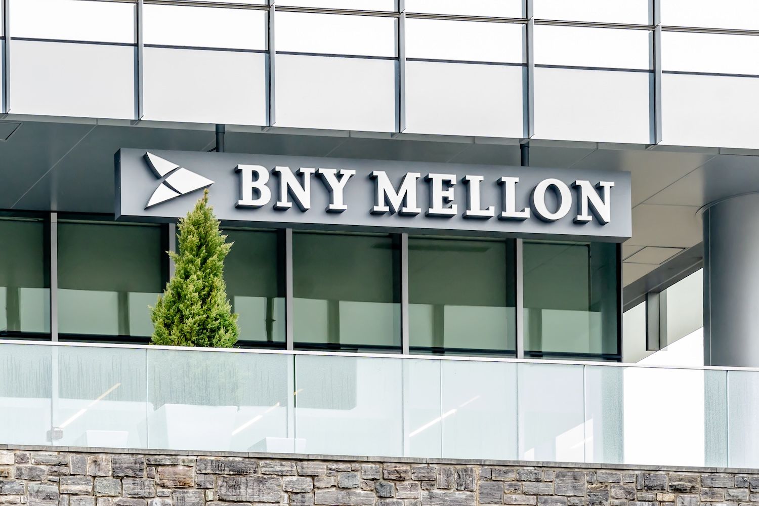 XRP Climbs as Ripple Selects BNY Mellon as Custodian for New Stablecoin Launch