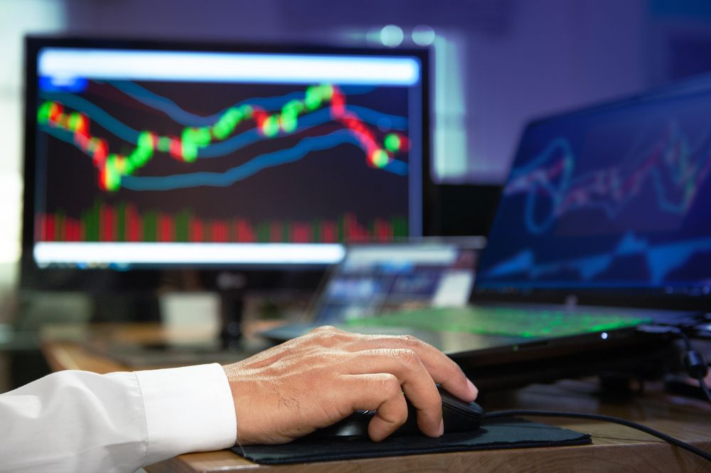 desktop-比特幣突破十萬美元,市佔率攀升,etf湧入數十億資金