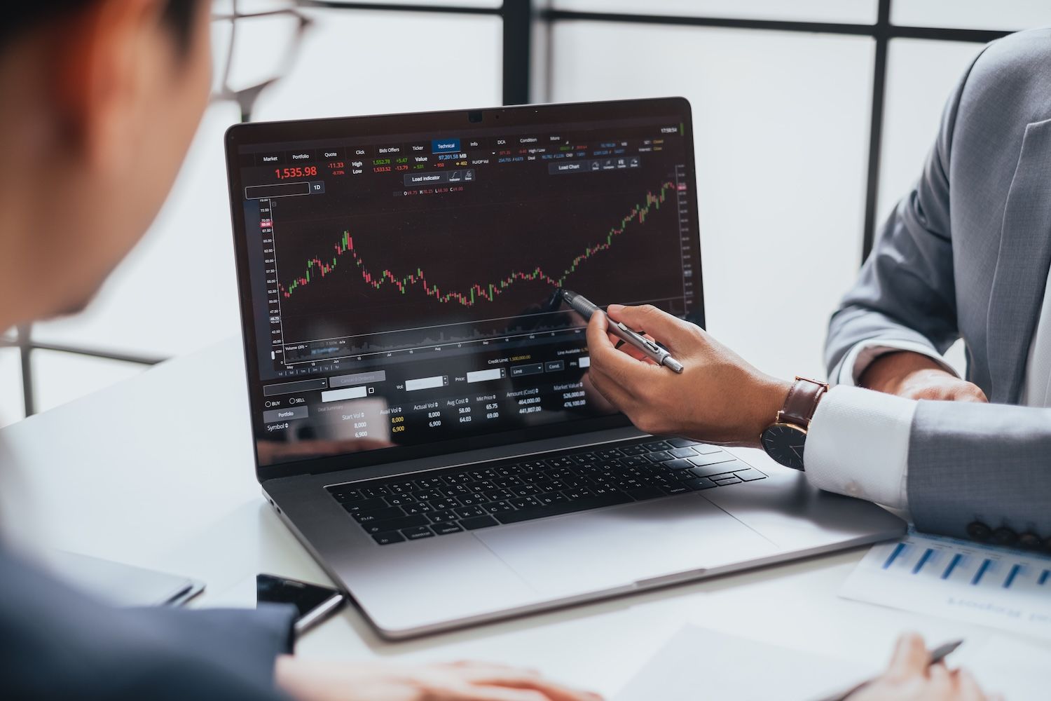 XRP Reclaims $3 Support After January Peak, Technical Patterns Signal Rally