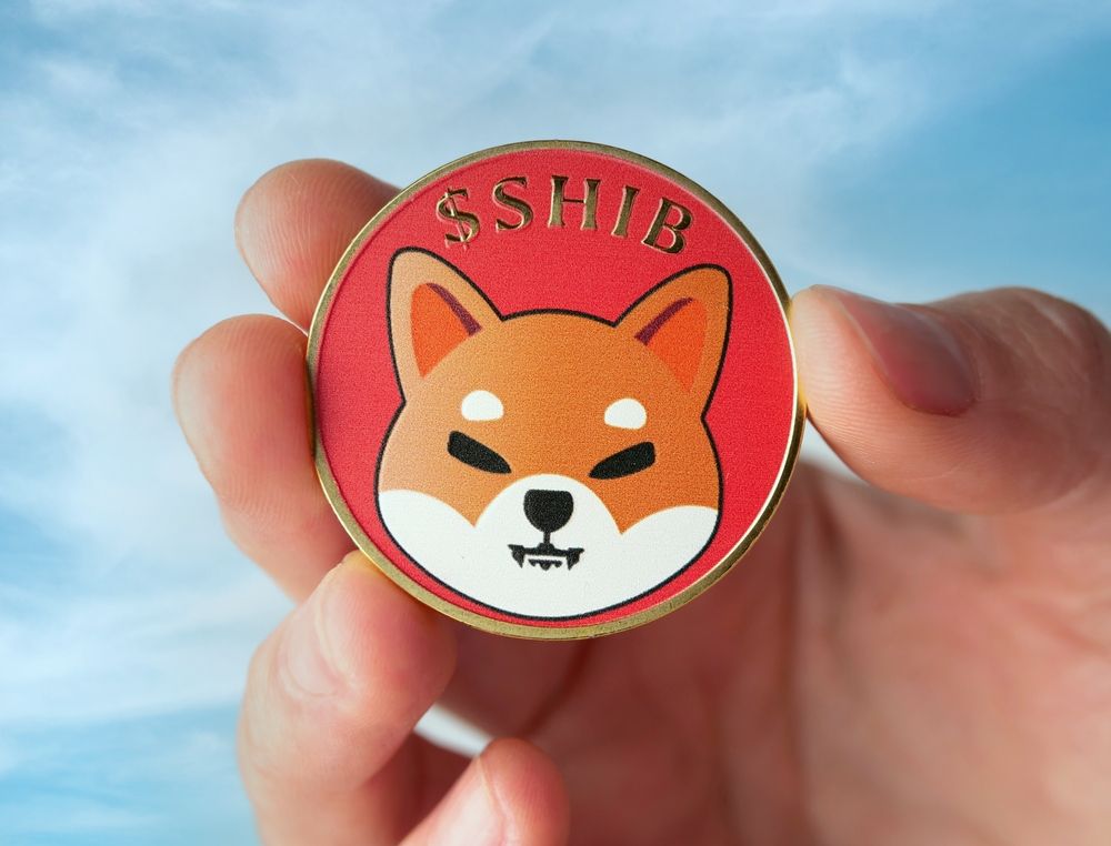 SHIB Burns 715,000 Tokens Daily As Price Tests Critical Support Levels