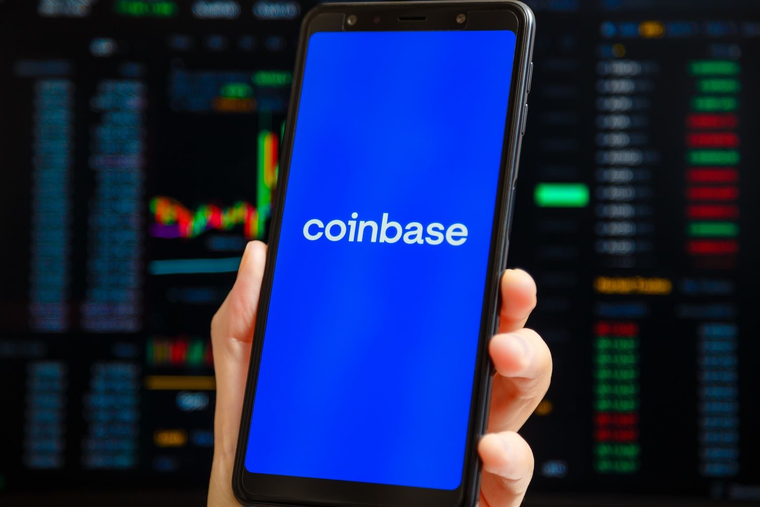 Coinbase, Binance Join Forces In New Anti-Crime Network That Freezes Assets In Minutes