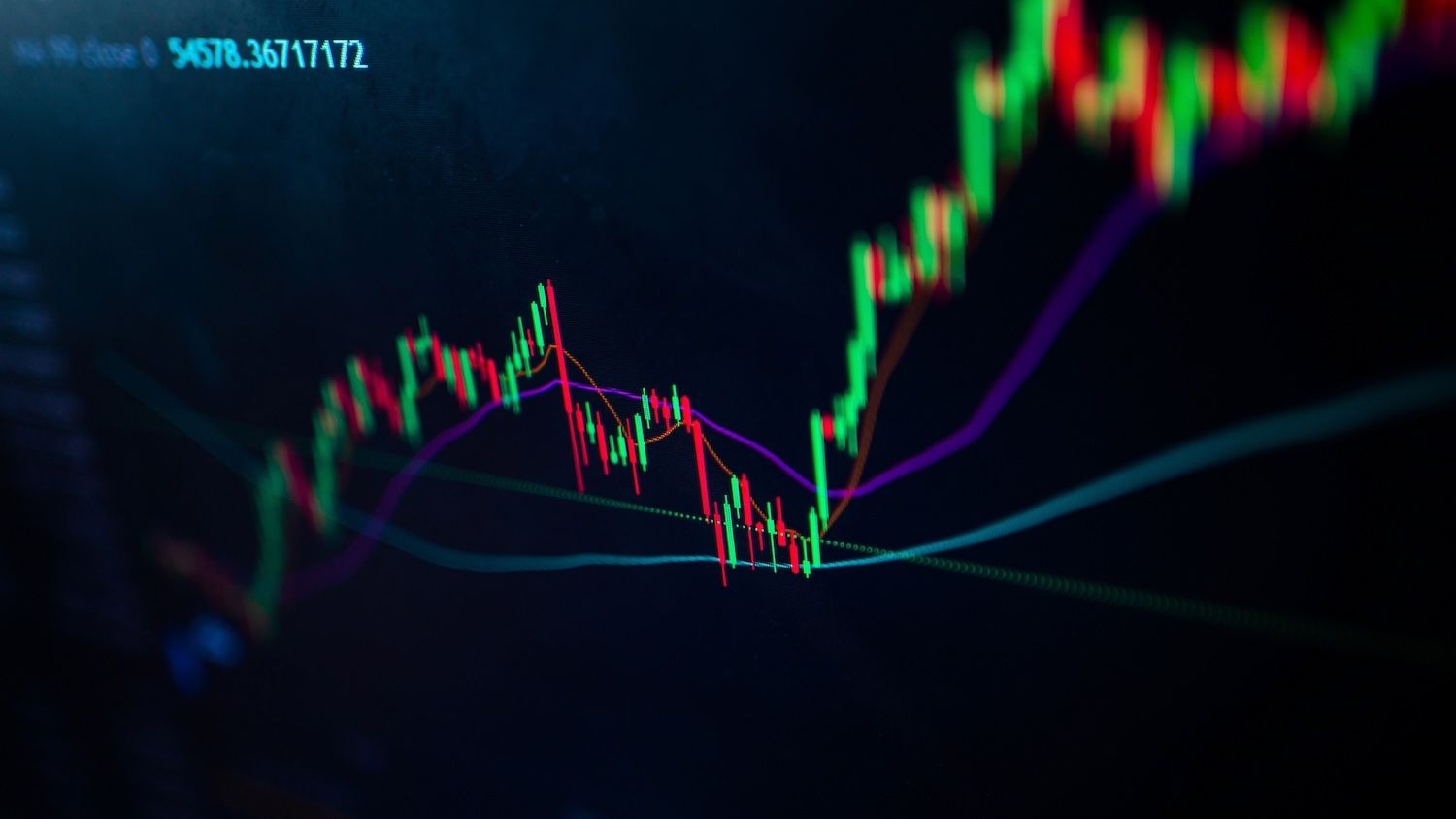 Bitcoin Reaches New All-Time High Near $124,000 As Bulls Target Higher Ground