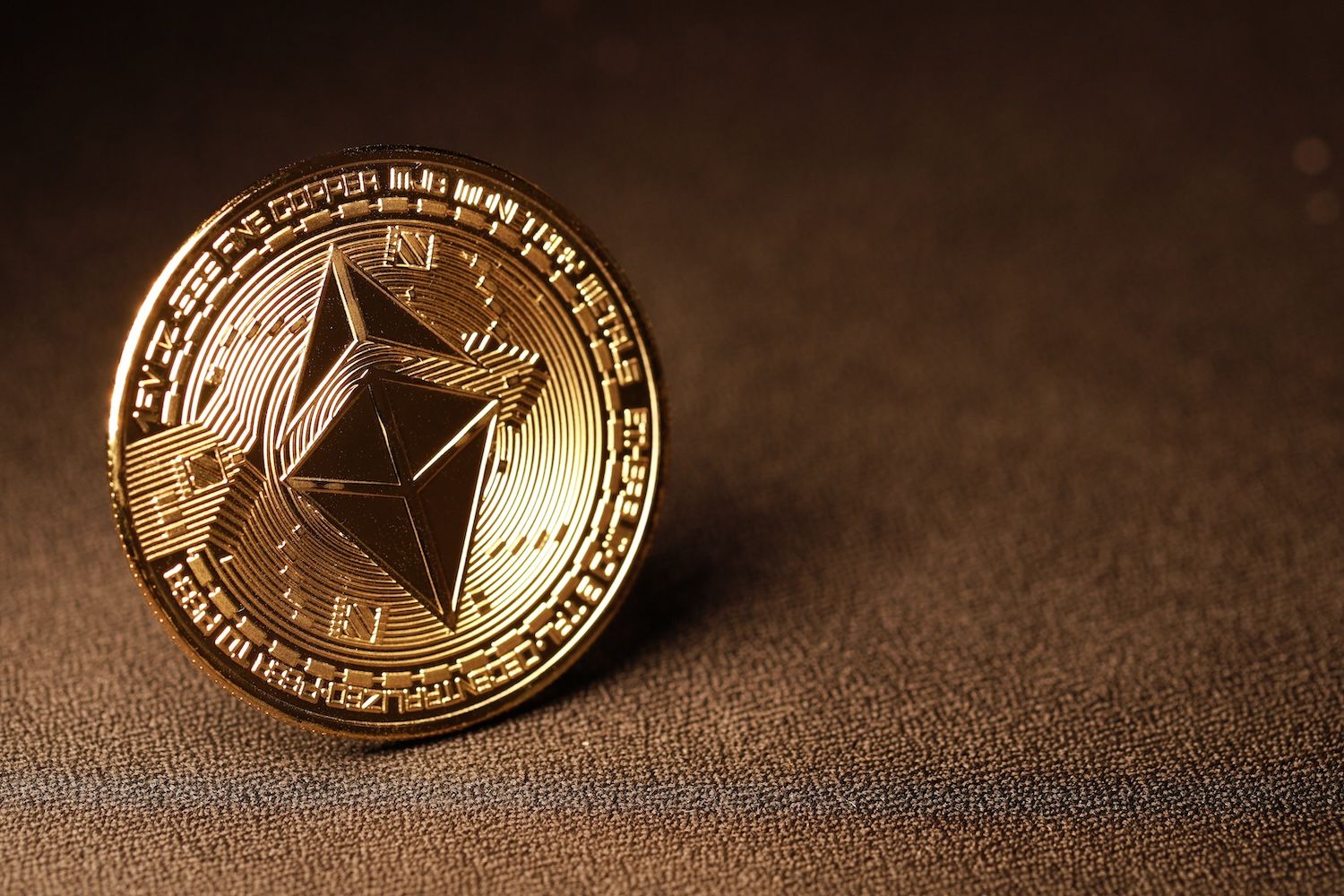 شبكة إيثريوم تُفرغ مع قفل رقم قياسي عند 32% من المعروض في التخزين