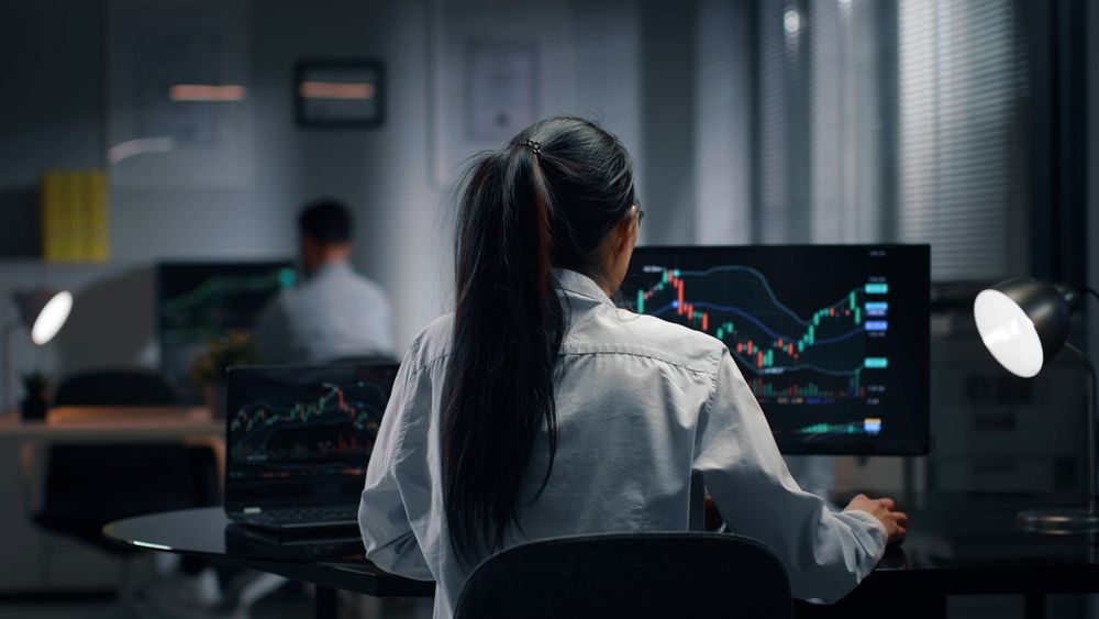Crypto Markets Eye Bitcoin’s $14B Options Expiry as Put-Call Ratio Surges