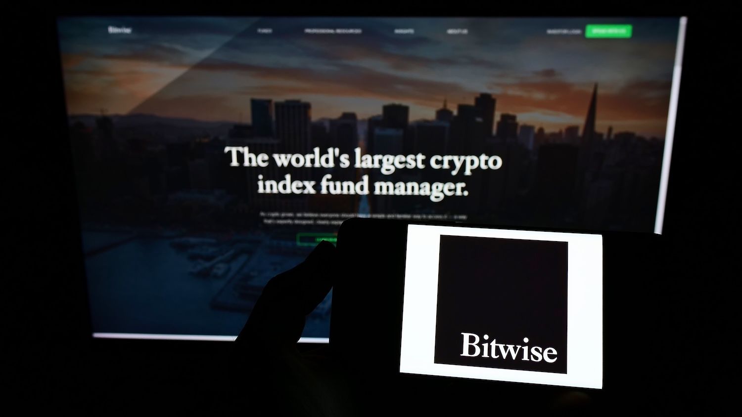Bitwise Amends Dogecoin, Aptos ETF Filings as SEC Reviews 70+ Applications