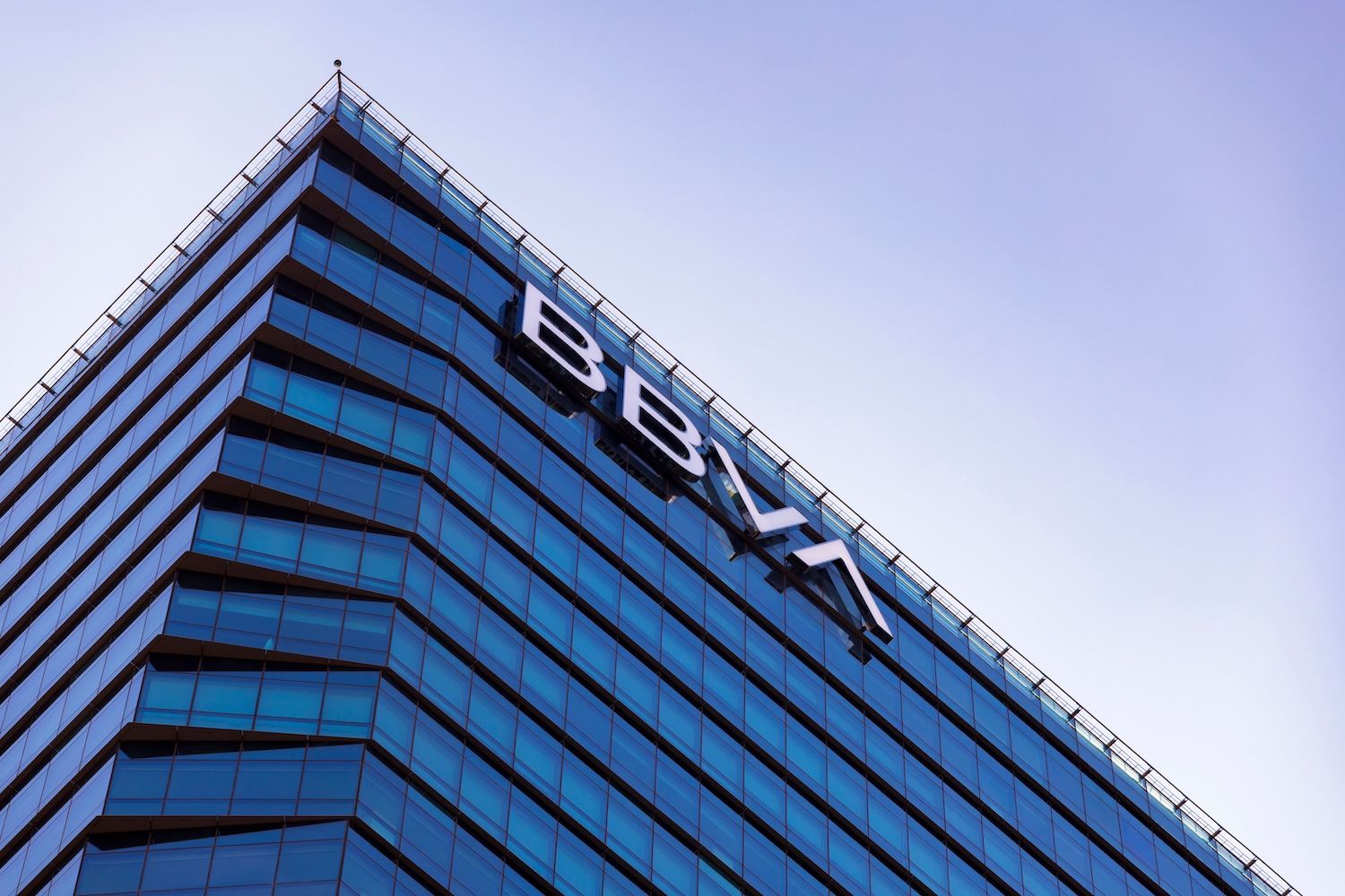 desktop-bbva-joins-12-bank-consortium-building-euro-stablecoin-to-counter-dollar-dominance