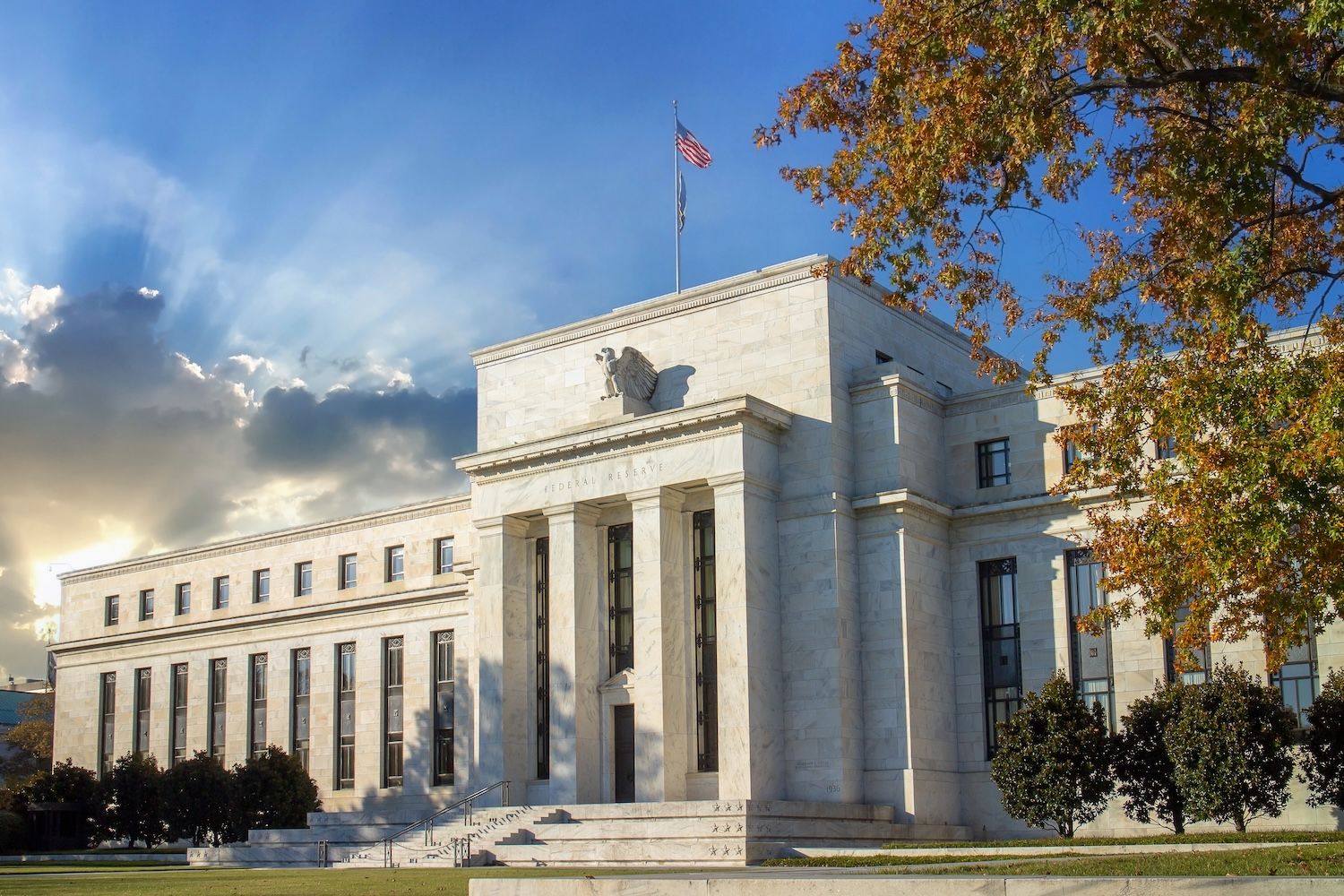 Fed Board Splits on $13 Billion Capital Relief Plan for Major Banks