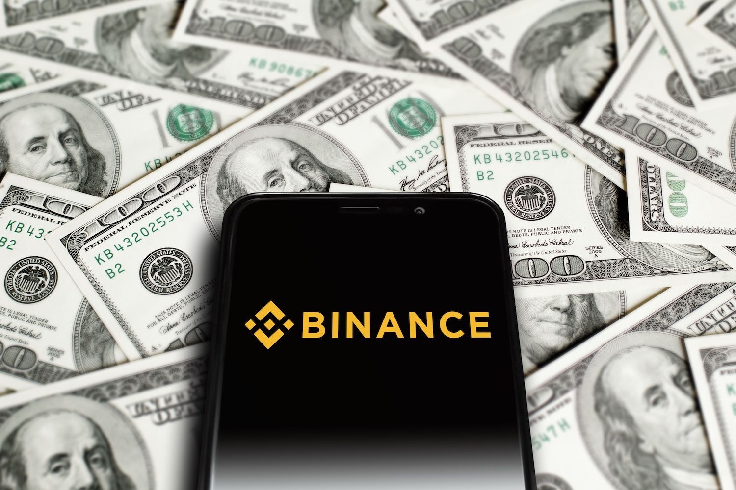 Binance schorst medewerker wegens vermeend handel met voorkennis-plan