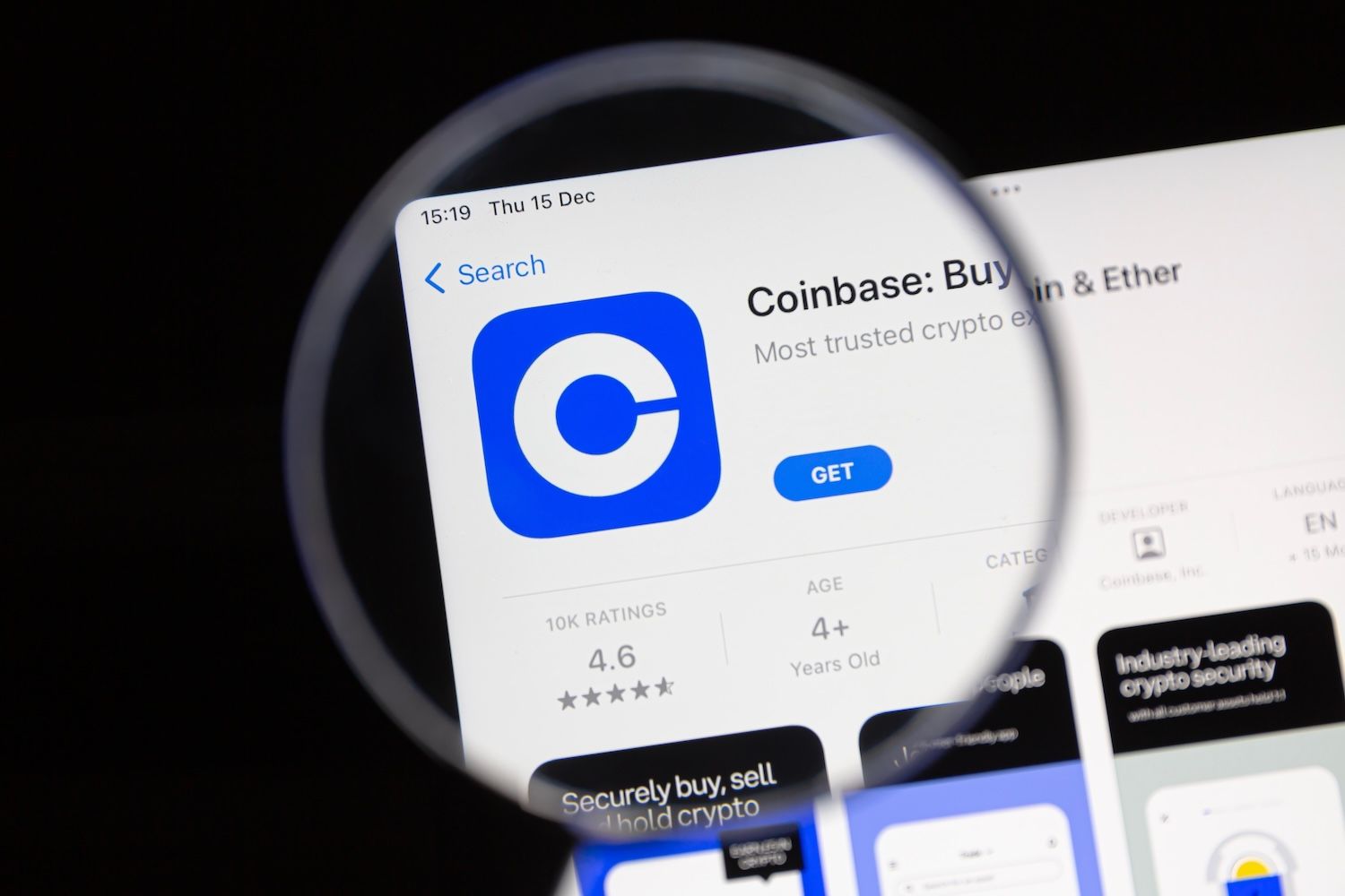 Coinbase stock falls after disappointing second quarter earnings results miss analyst expectations, IB Photography / Shutterstock.com