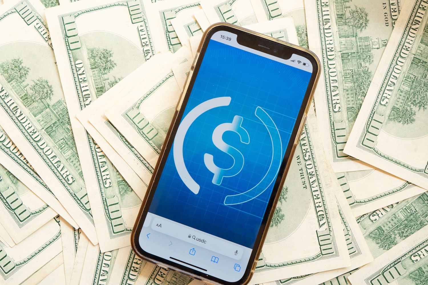 Circle Considers $5 Billion Sale to Coinbase or Ripple Amid IPO Plans, Fortune Reports