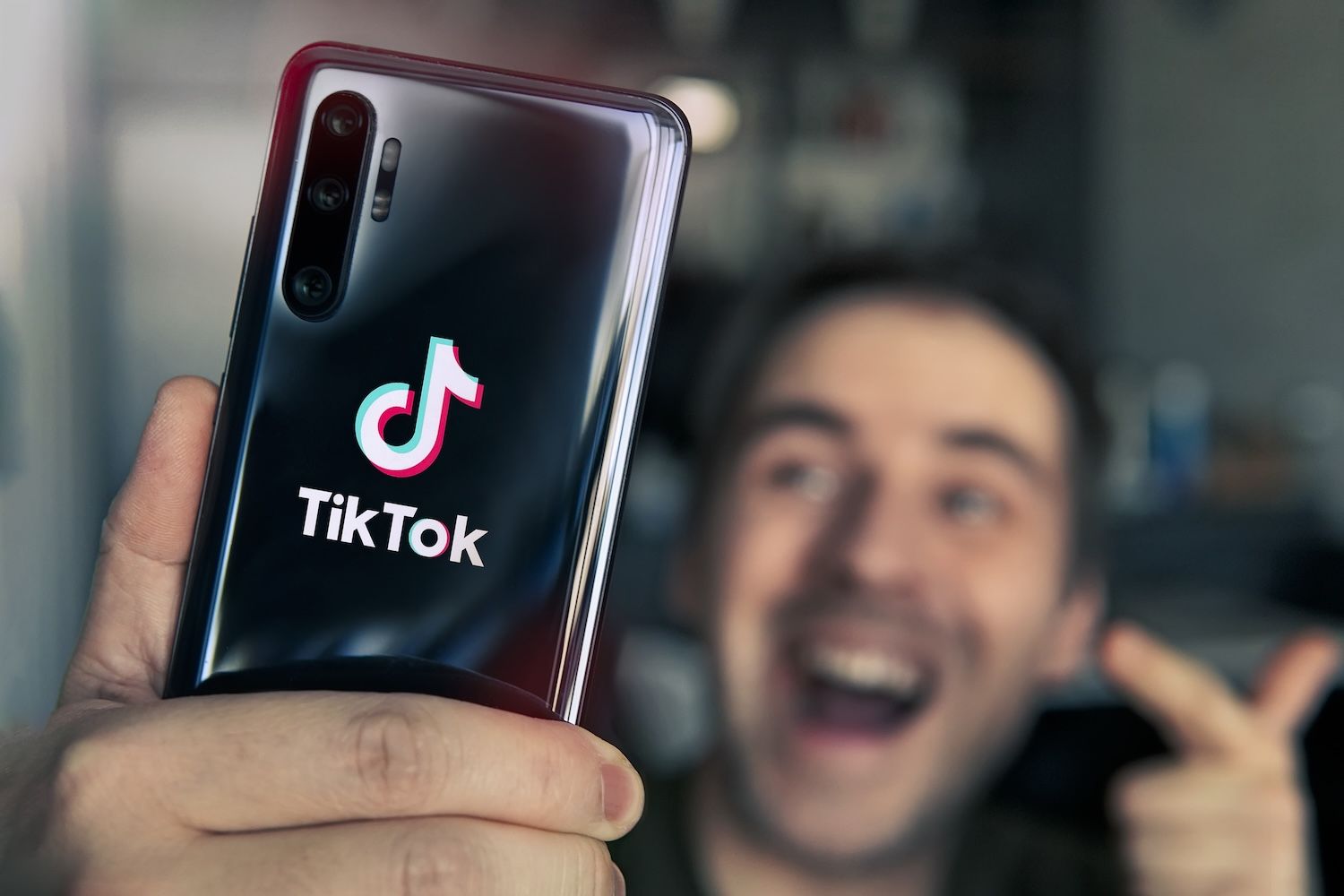 desktop-tiktok-ban-ends-federal-devices-2022