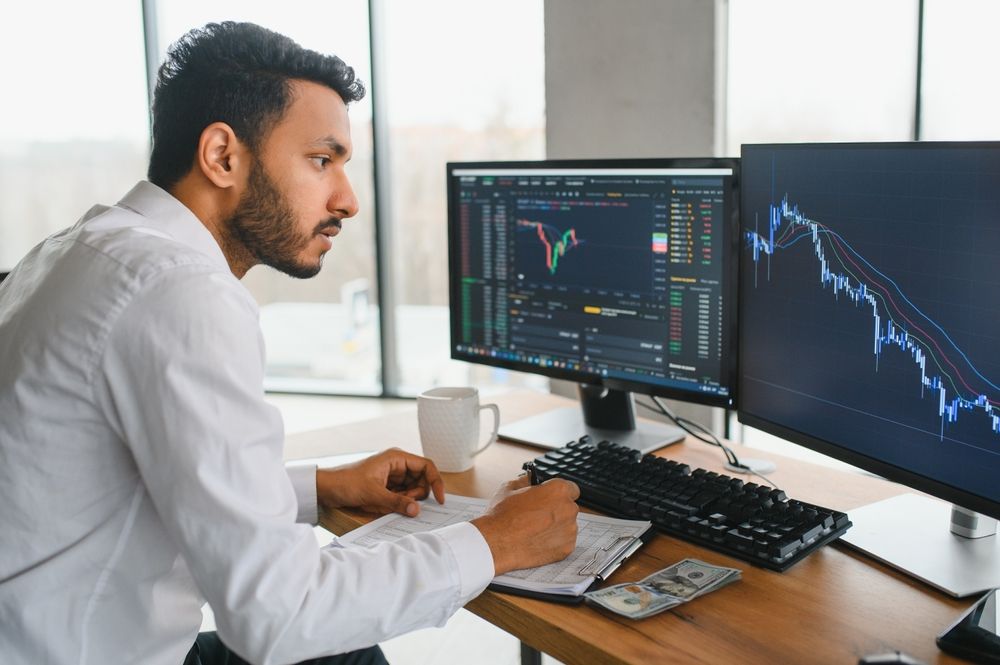 desktop-彭博分析師警告:比特幣恐暴跌至一萬美元