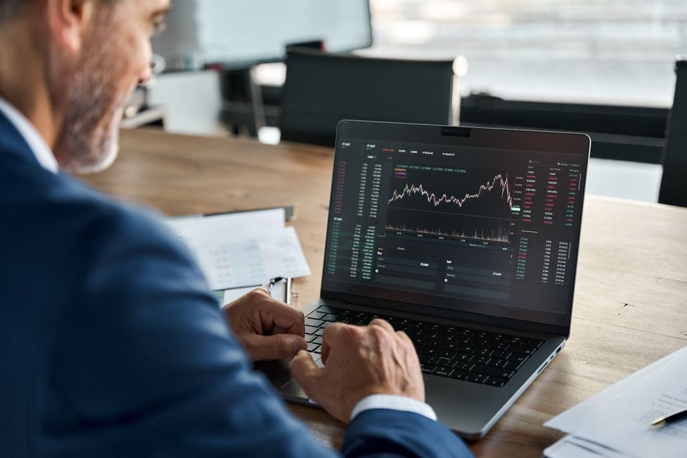 Crypto Analysis: $360 Billion in Ancient Bitcoin Creates Market Supply Shortage Risk