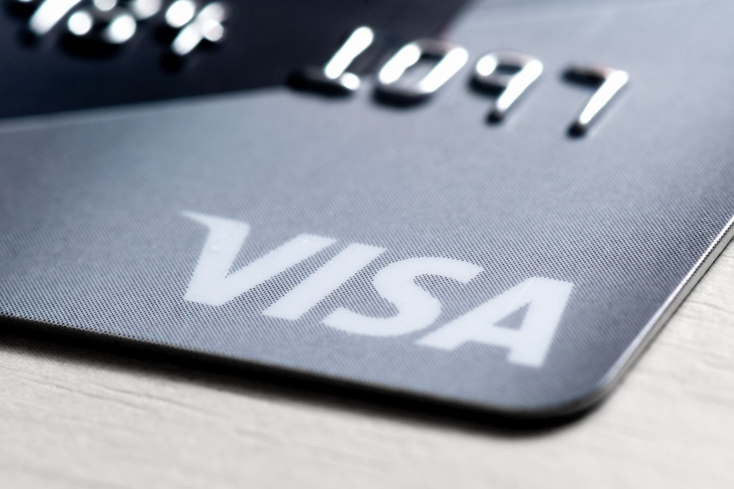 Former Apple Engineer Creates Stablecoin Visa Card That Hides Blockchain Transactions