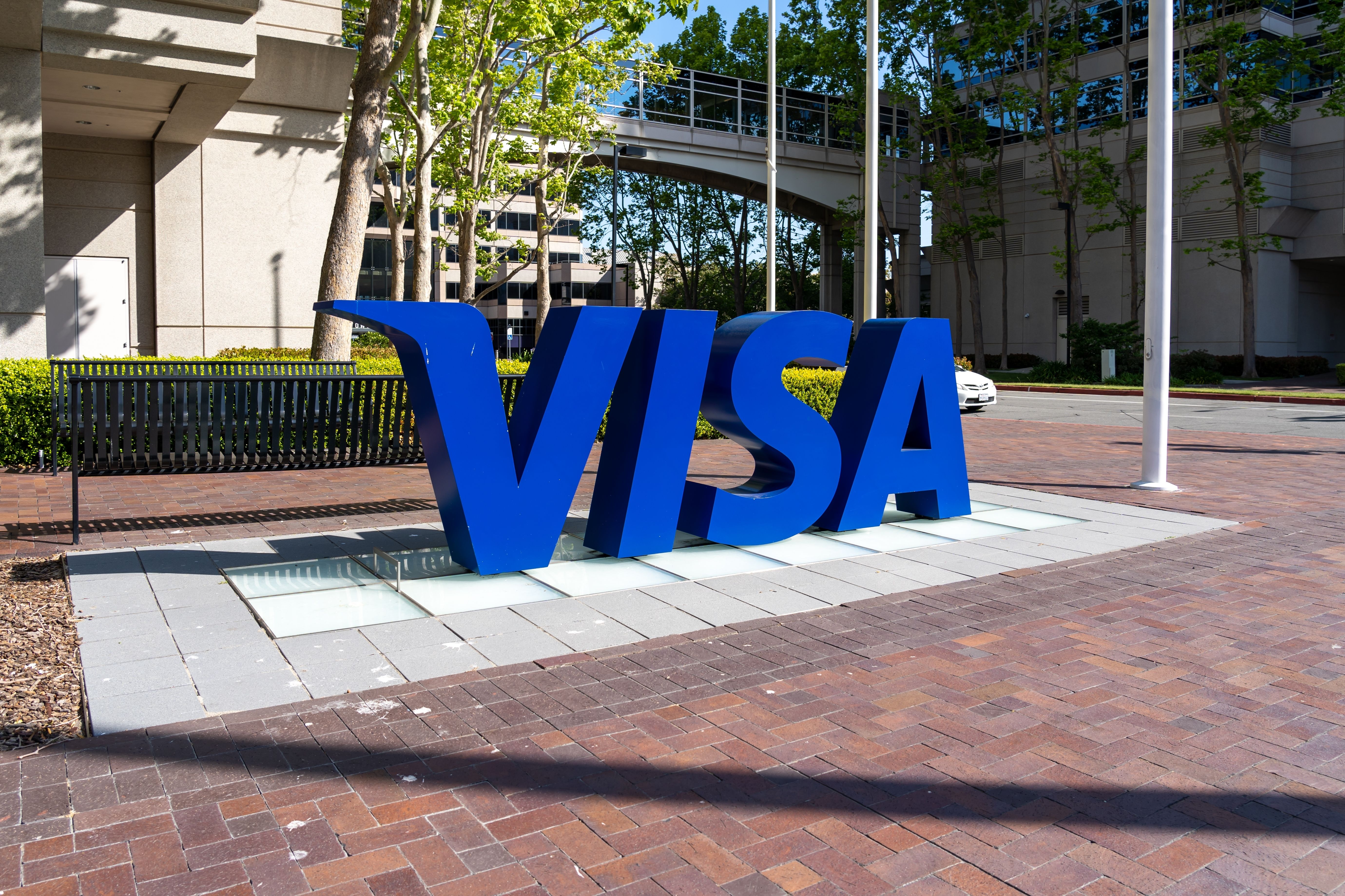 Visa Flags Limited Stablecoin Adoption, Calls for US Regulation to Unlock Potential