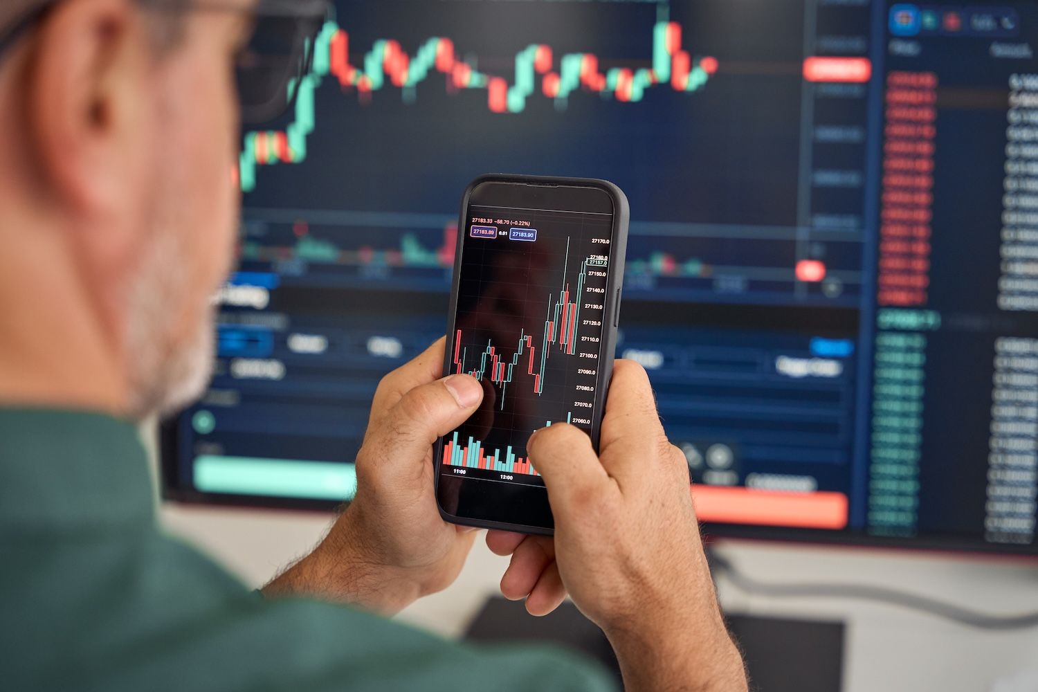Bitcoin ETFs Post Second Straight $2 Billion Week as Trump Signs Crypto Bill