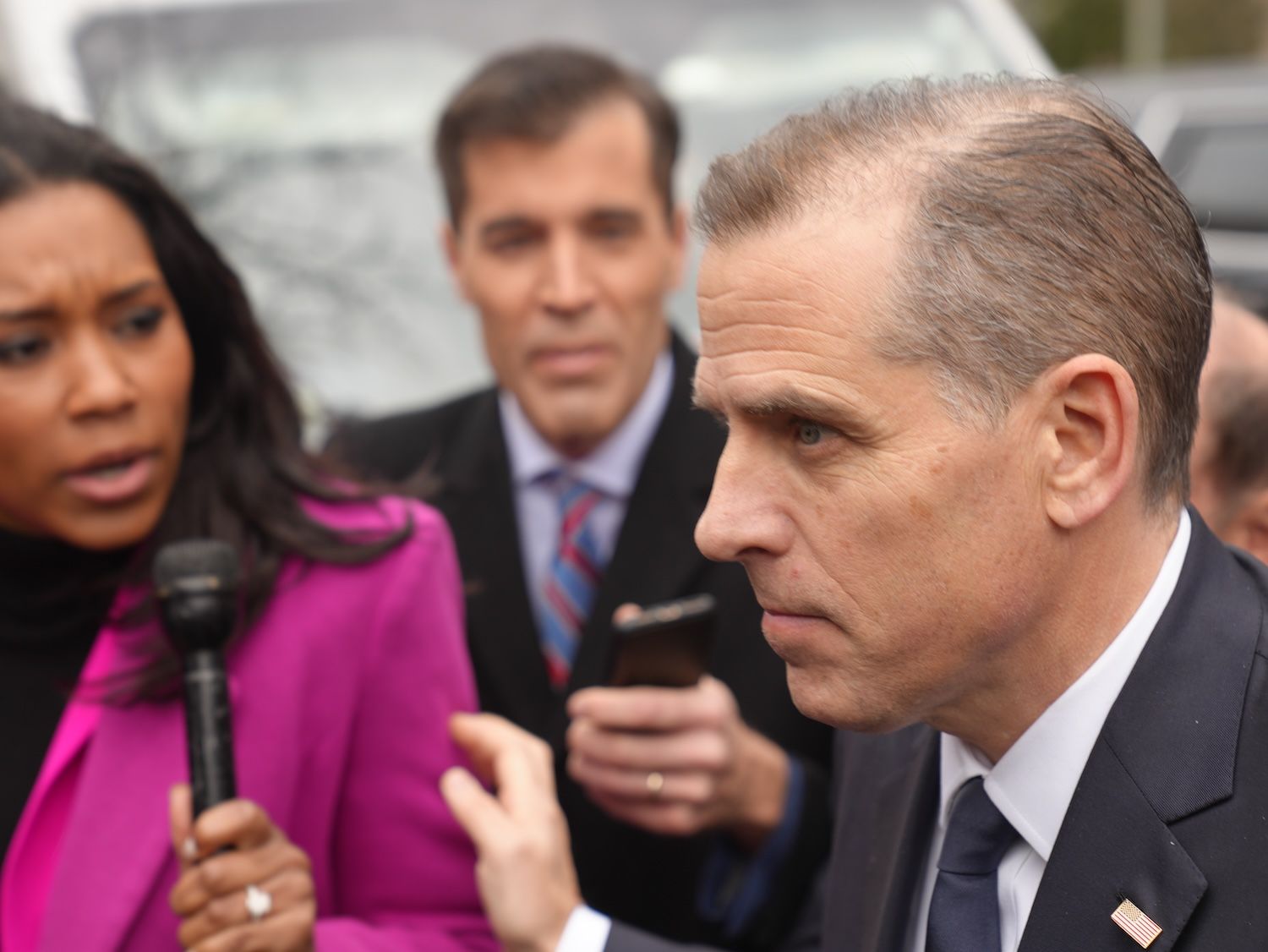LAPTOP Crashes 99%, Hunter Biden Rejects Scam Claims And Blames Bots