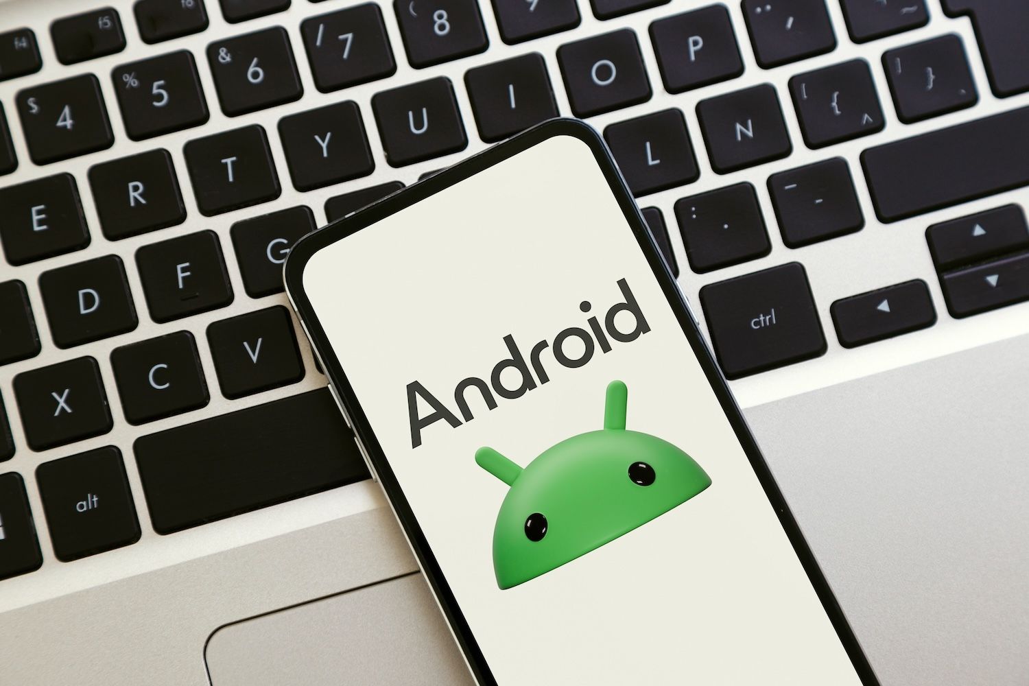 desktop-google-play-musi-udostępnić-konkurencyjne-sklepy-z-aplikacjami-od-22-lipca-—-to-szansa-dla-krypto