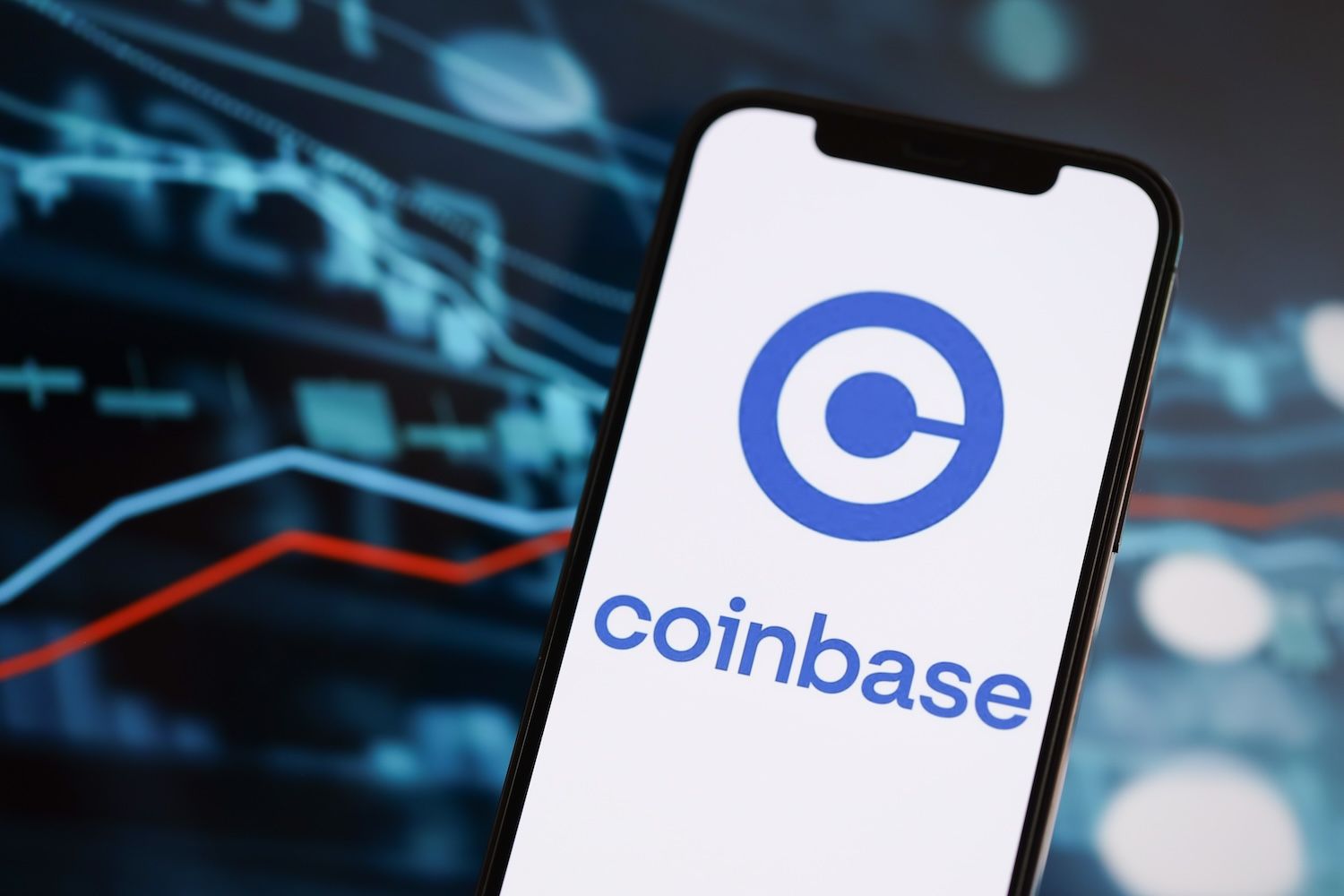 Critics Blast Coinbase's 0.10% Charge on USDC Transactions Above $5 Million