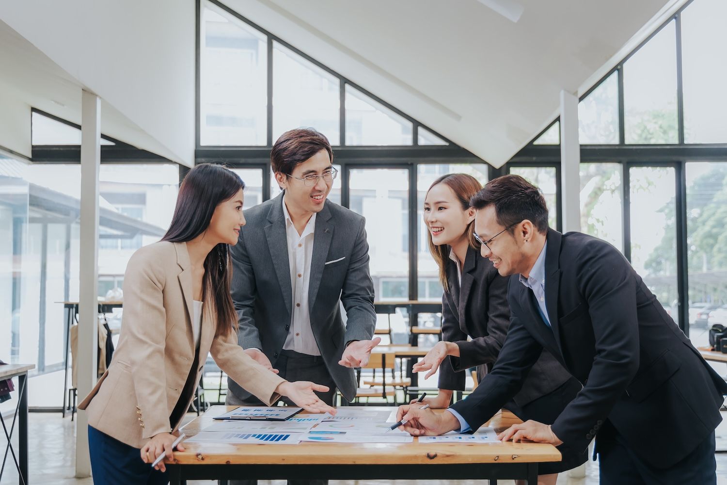 분석가 주장에 따르면 투자 자문가들이 비트코인, 이더리움 ETF 자산 183억 달러를 통제하고 있습니다 | Yellow.com