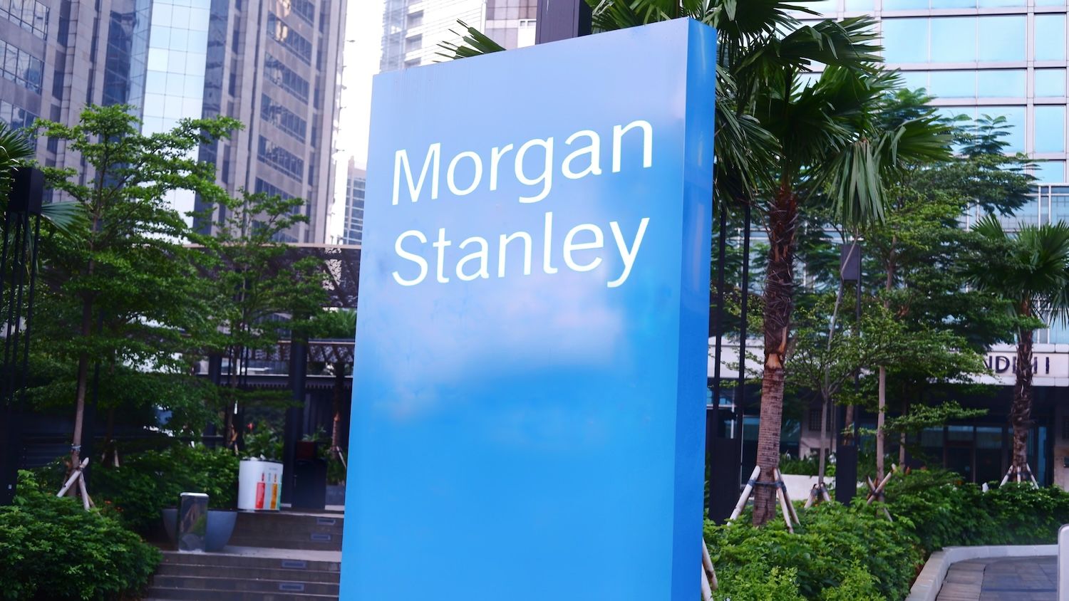 desktop-morgan-stanley-rivela-commissioni-dello-014-per-gli-etf-su-ethereum-e-solana