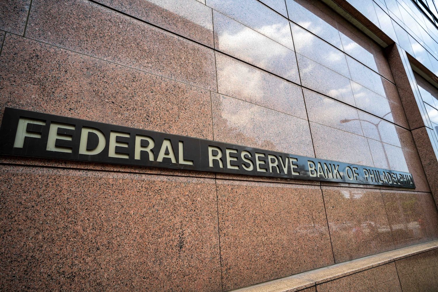 美联储、日银与SEC 决策交汇，比特币迎来关键25 天窗口期| Yellow.com