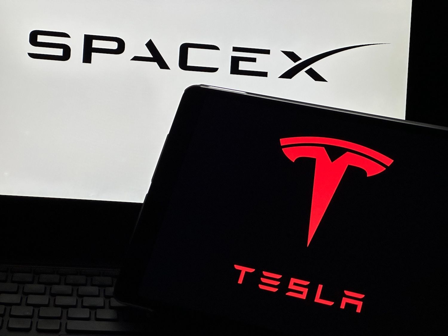 desktop-conversa-sobre-fusão-tesla-spacex-gigante-de-us-34-trilhões-que-ainda-daria-prejuízo