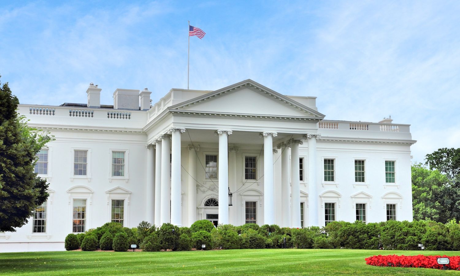 desktop-white-house-china-ai-technology-theft