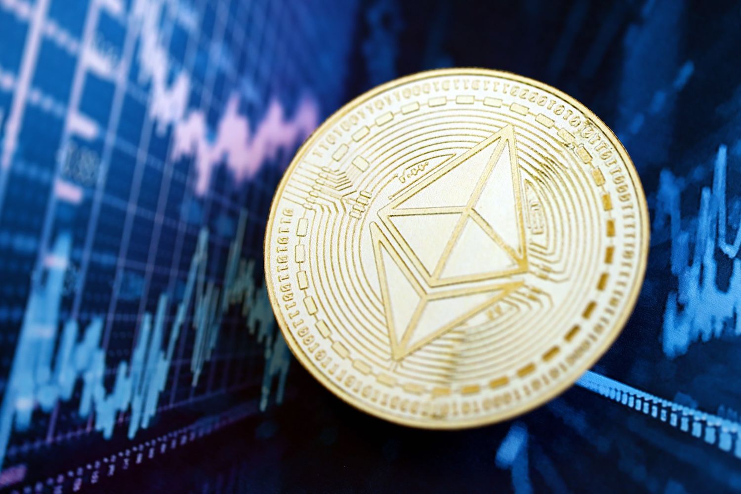 Ethereum Pushes Past $2,500 While $408M Whale Exit Clouds Breakout