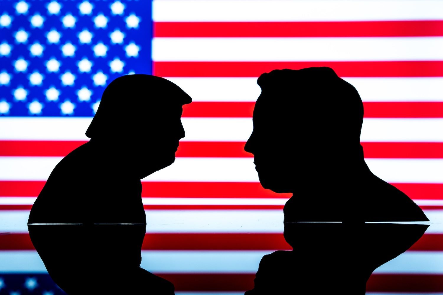 Cuộc đối đầu giữa Trump và Musk
khiến thị trường crypto đảo lộn, Rokas Tenys/Shutterstock