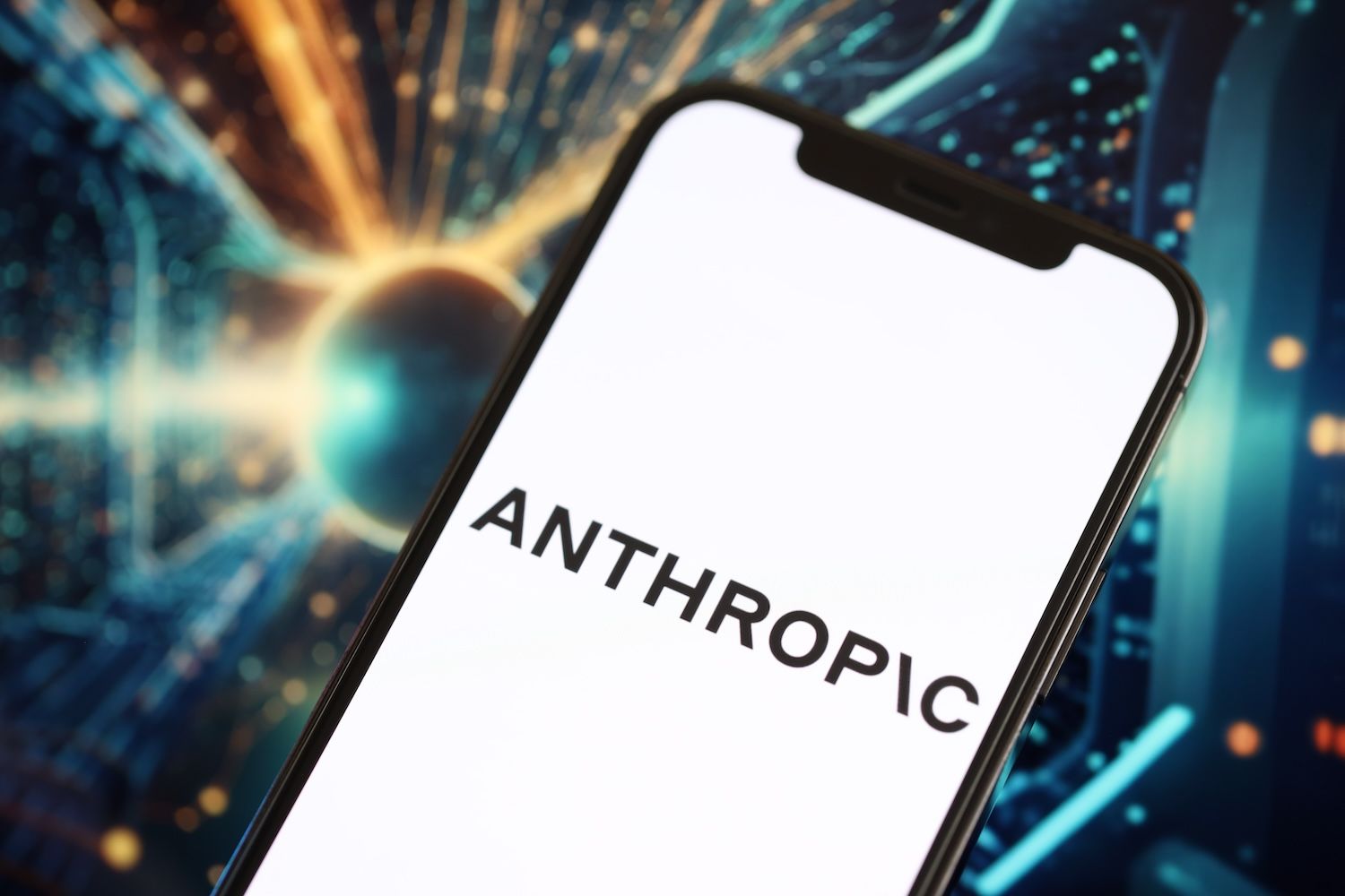 desktop-anthropic-reverses-claude-fable-5-rival-ai-researchers