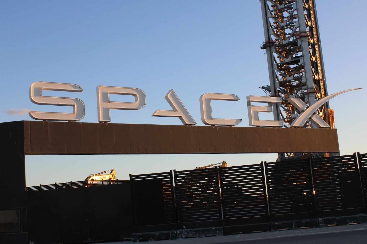 IPO SpaceX Ubah 4.400 Karyawan Jadi Miliuner dalam Semalam
