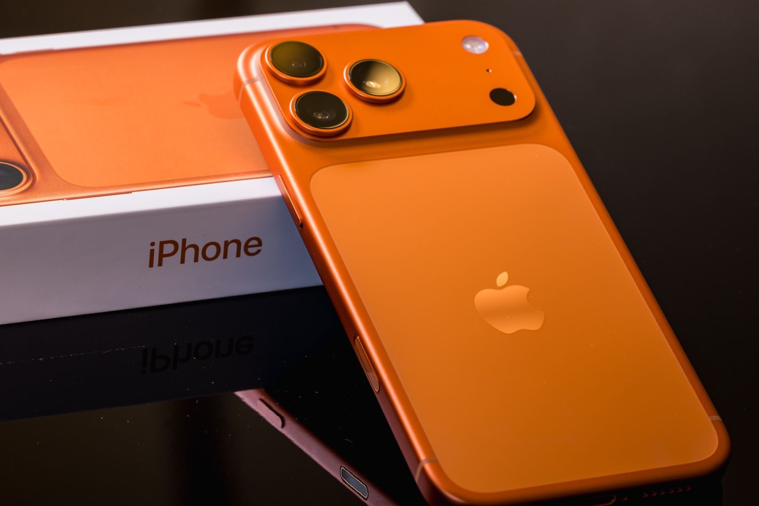 desktop-มูลค่า-apple-แซง-nvidia-ที่-488-ล้านล้านดอลลาร์-—-แต้มต่อบางเฉียบ-พลิกกลับได้ทุกเมื่อ