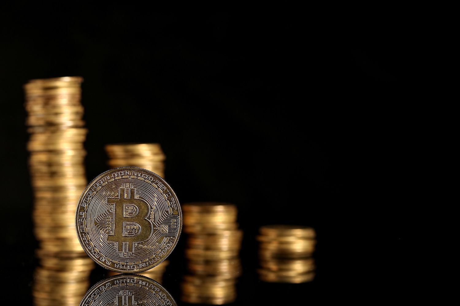 desktop-bitcoin-record-holder-supply-cycle-warning