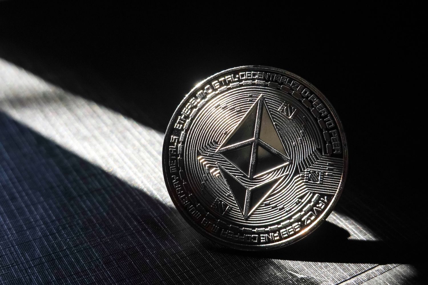 desktop-ethereum-não-era-negociado-tão-baixo-desde-2023-e-a-queda-continua