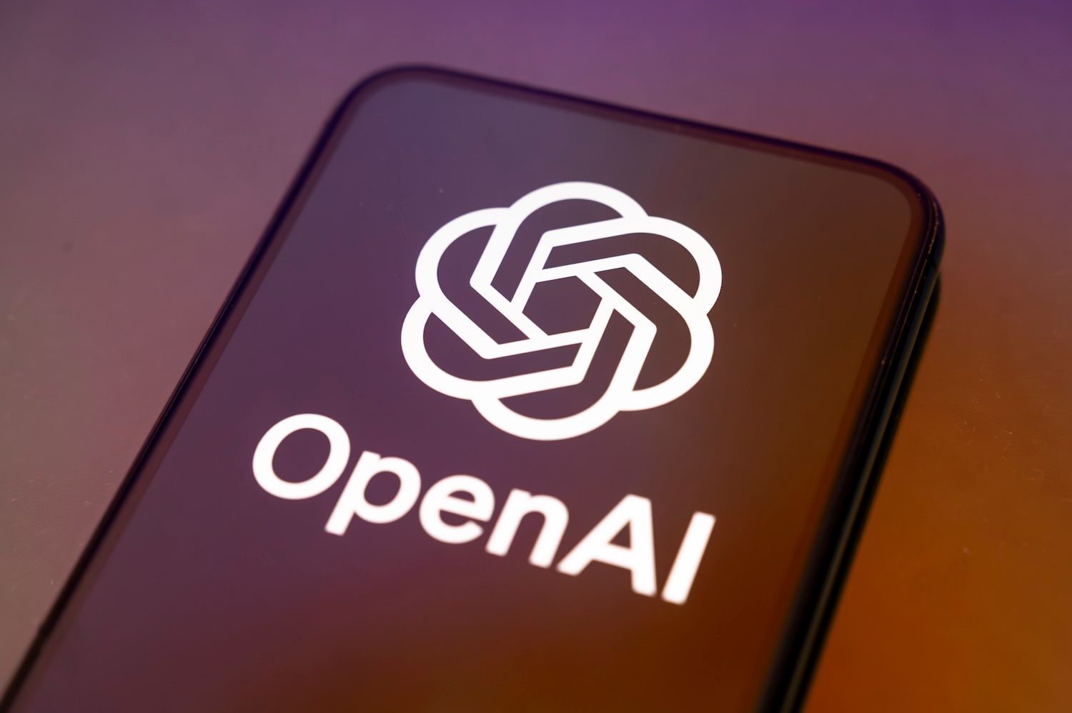 desktop-openai-celuje-w-anthropic-poprzez-obniżki-cen-przed-kluczowym-ipo