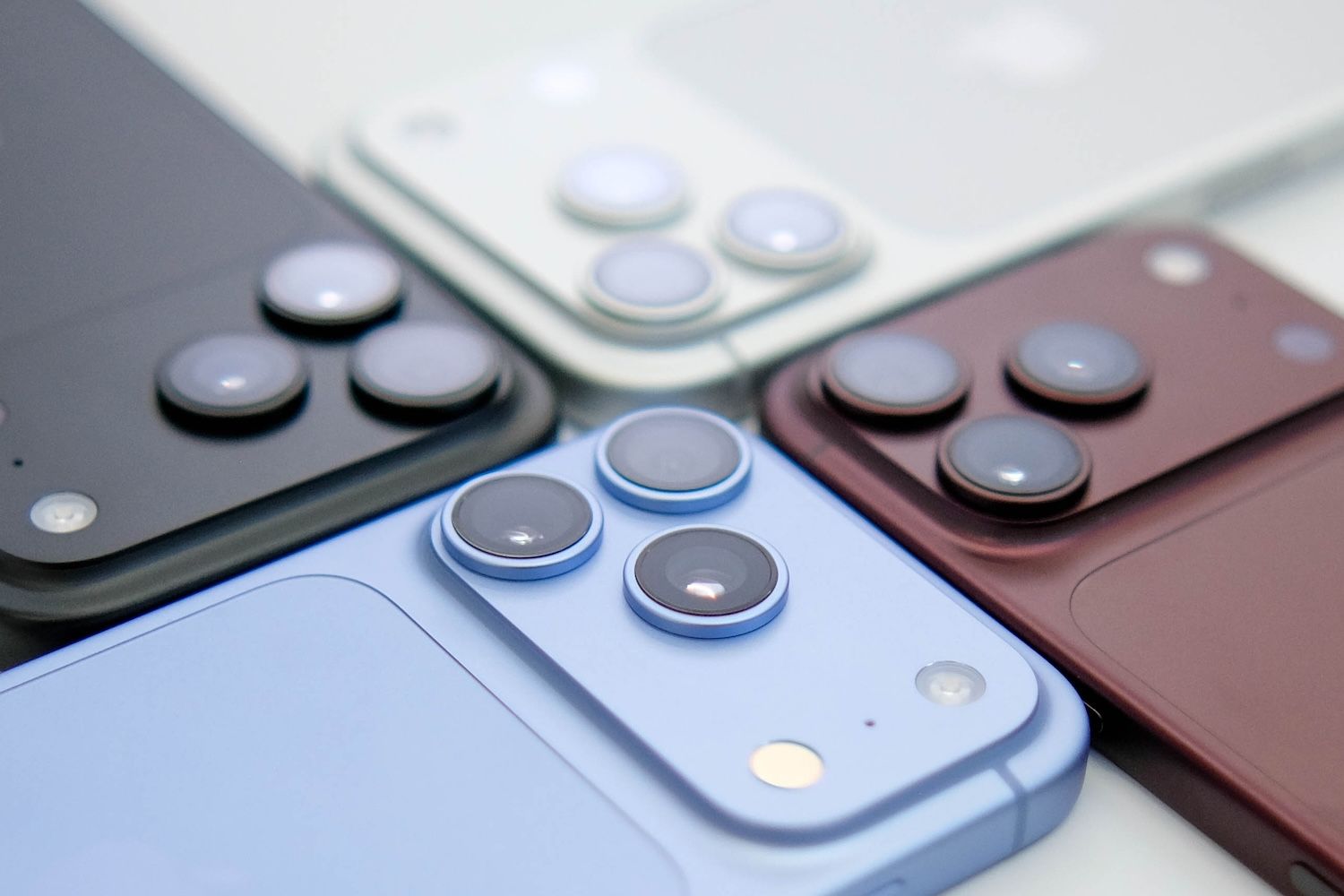 Apple Numbers Update iPhone 18 Pro Max Can Lose AT&T Service, And Apple Says No Update Fixes ...