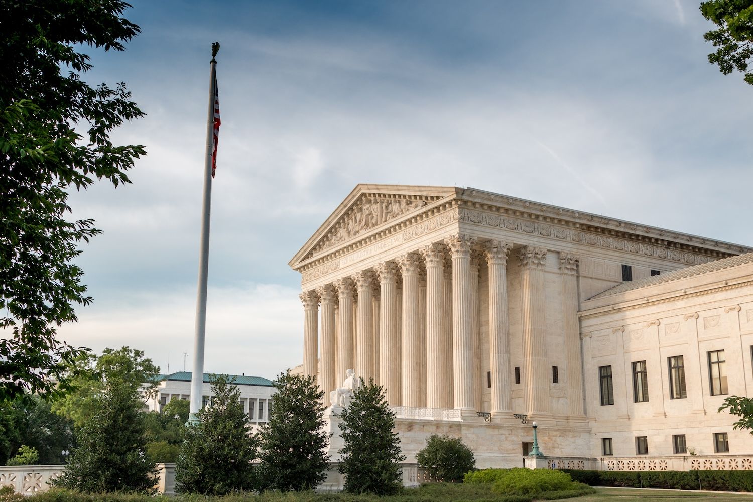 Avalanche Leads Crypto Networks With 66% Transaction Growth As US Government Adopts Blockchain
